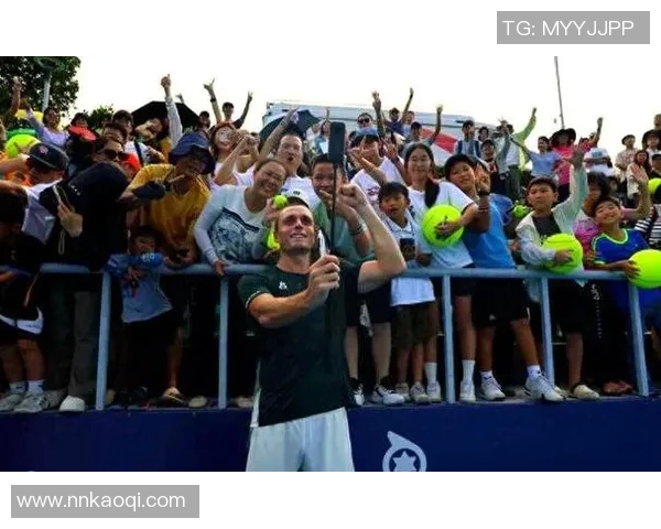 广州网球队的团队协作揭秘：网球巨献背后的默契与拼搏精神