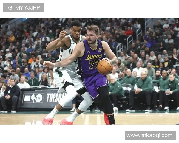 2019年NBA常规赛雄鹿对湖人精彩对决回顾与分析